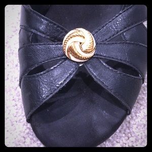 Gold and cream clip on earrings